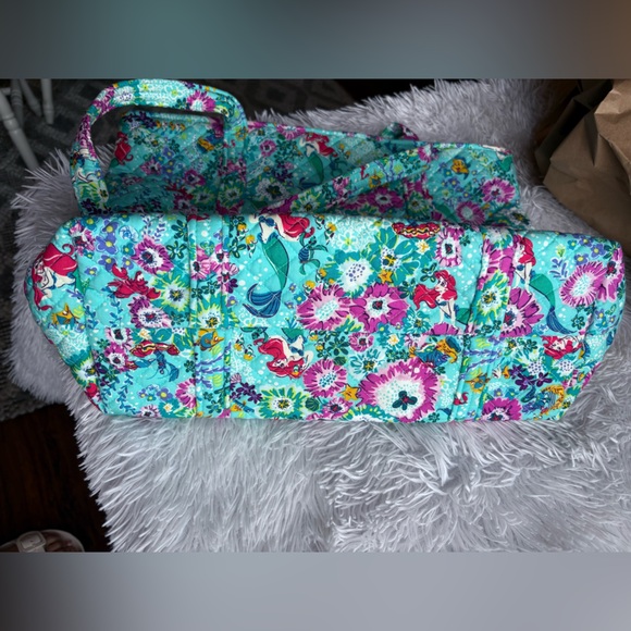 BOLO BNWOT Vera Bradley Disney Ariel Tote Bag Purse Handbag Little Mermaid - Picture 7 of 16
